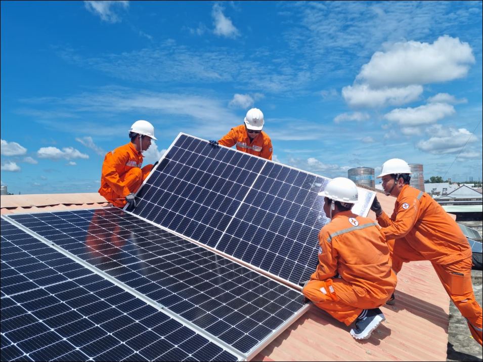 Quy trình thủ tục bán điện mặt trời cho EVN chi tiết