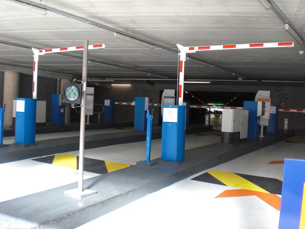 Barrier cho tầng hầm có thiết kế đặc biệt phù hợp khu vực trần thấp