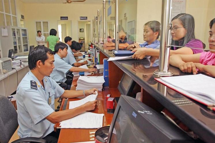 Thông quan hiệu quả với dịch vụ khai báo hải quan điện tử cho DNCX