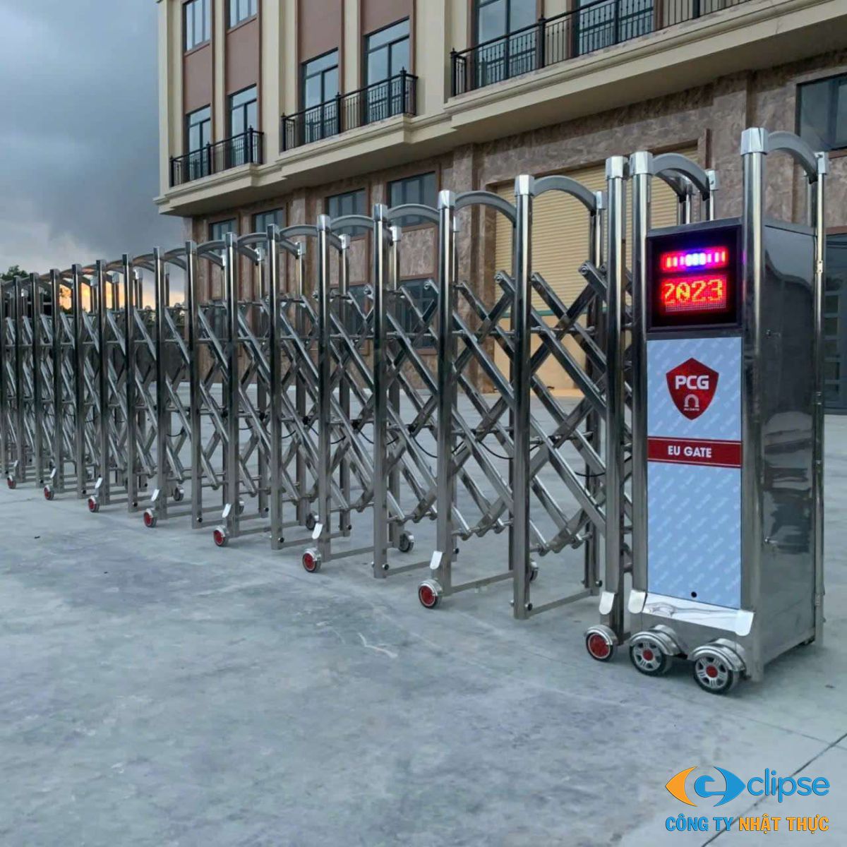 Cổng xếp Inox P-006 - VN