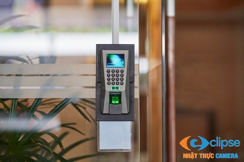 lắp đặt máy chấm công