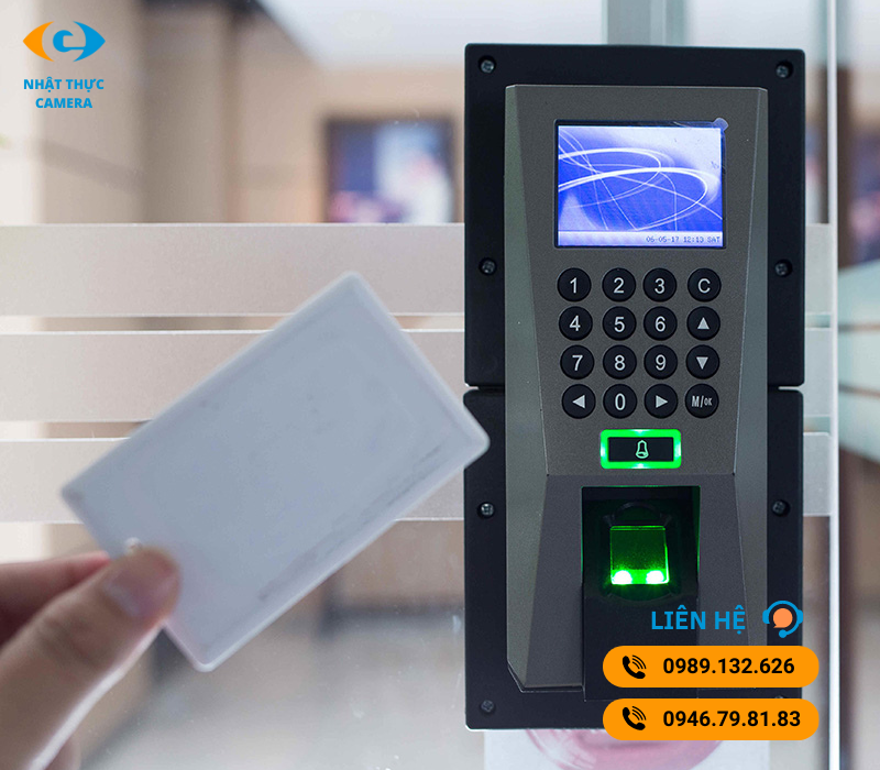 Máy chấm công bằng thẻ từ