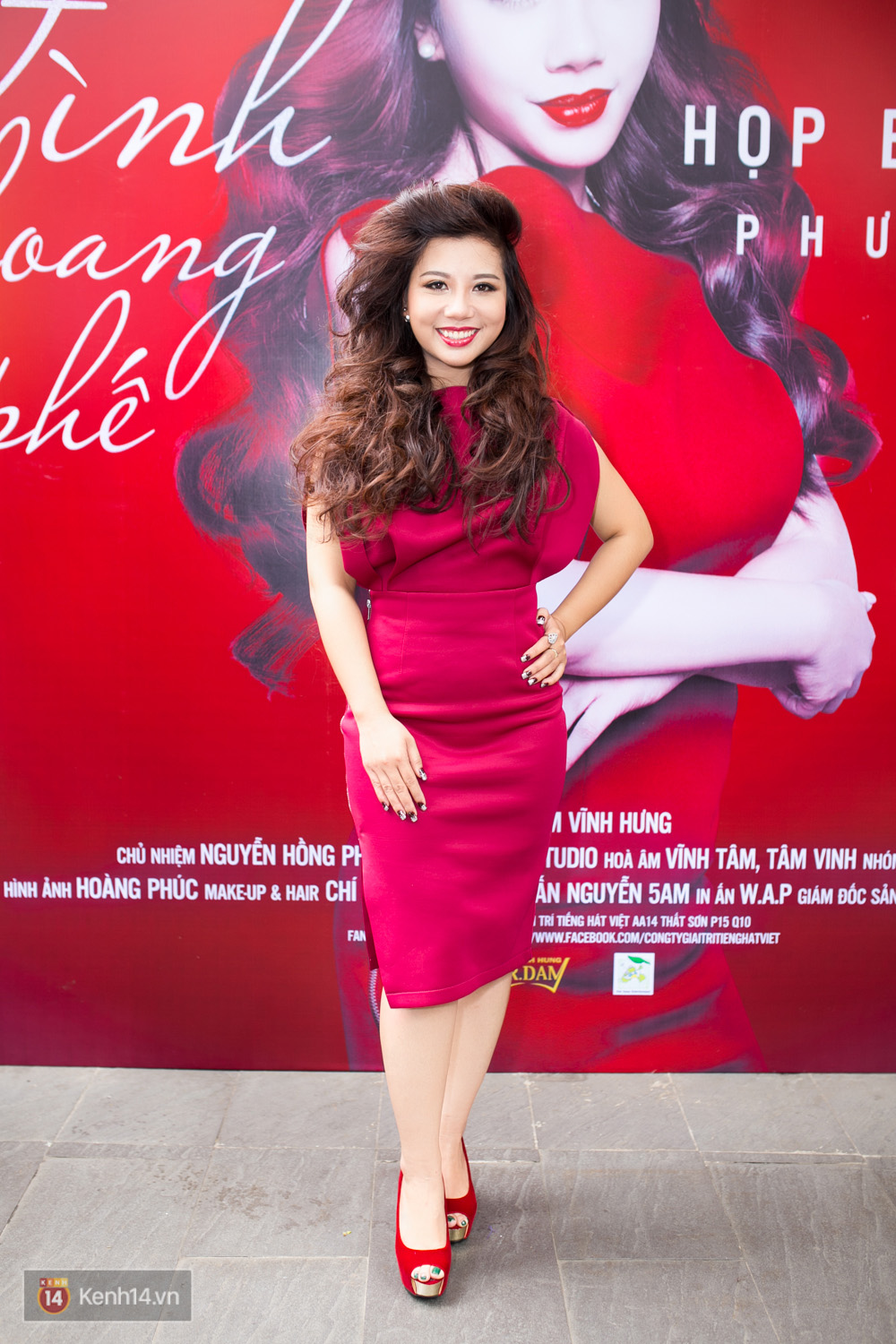 Phượng Vũ (The Voice) khóc nức nở trong buổi ra mắt single đầu tay