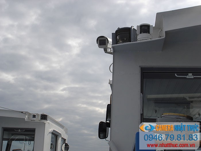 lắp đặt camera trên tàu thuyền