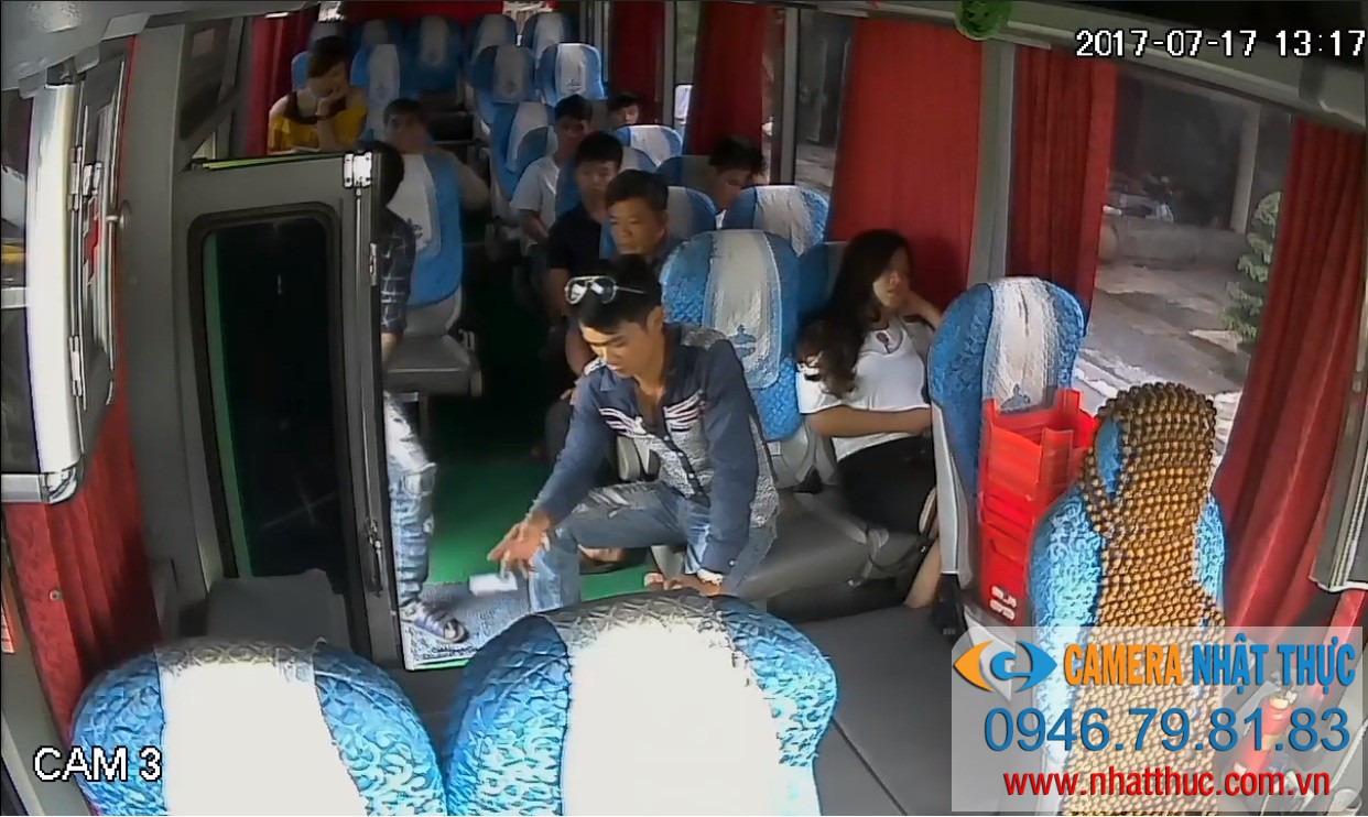 Lap dat camera tren xe