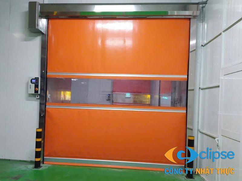 Cửa cuốn nhanh PVC sử dụng màn nhựa và bộ điều khiển tự động