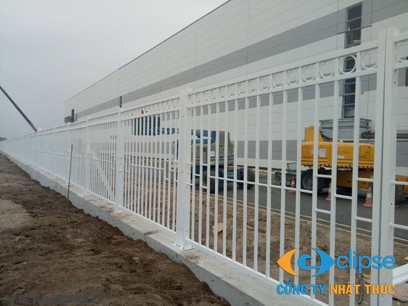 Hàng rào phải được xây dựng kiên cố