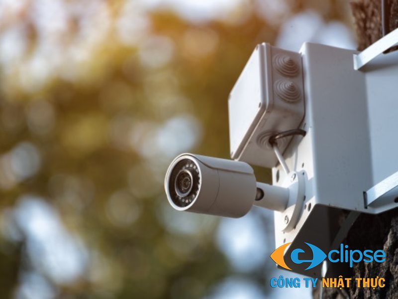 Hệ thống camera giám sát tại cổng ra vào kho ngoại quan thuộc KCN Gián Khẩu