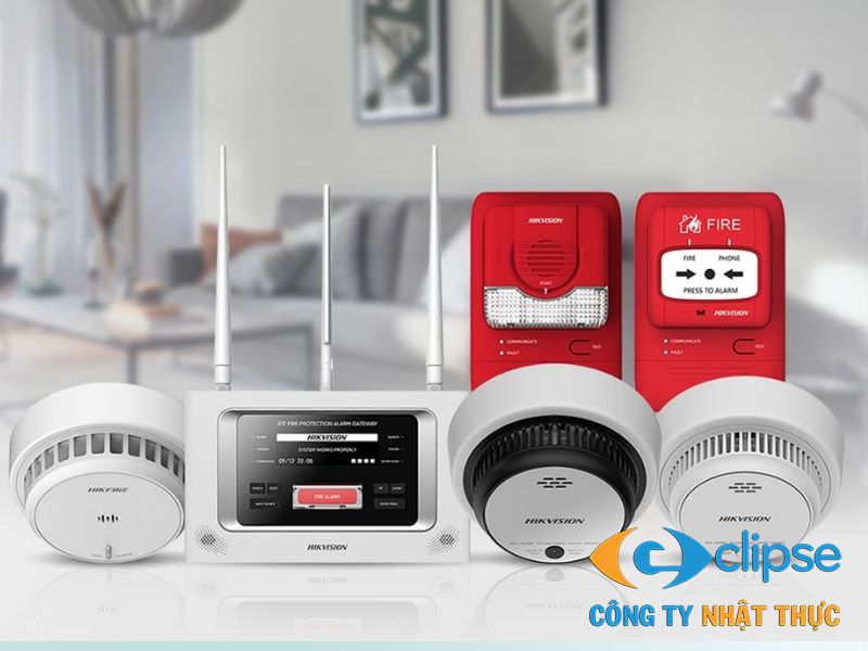 Còi đèn báo động cường độ cao giúp thông báo kịp thời khi có hỏa hoạn.