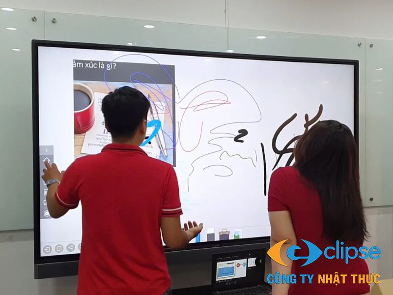 Tùy theo không gian sử dụng mà áp dụng các giải pháp màn hình tương tác khác nhau