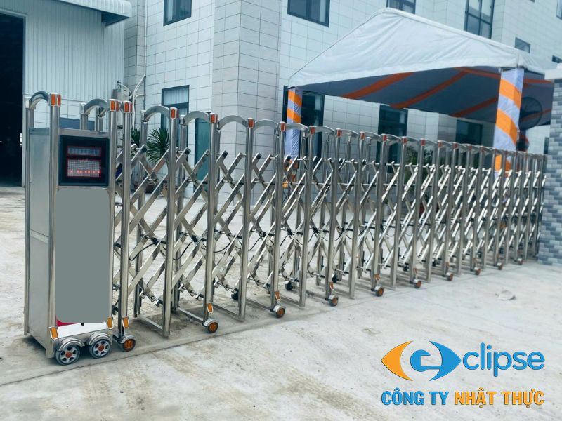 Nhật Thực sẽ cung cấp báo giá cổng xếp inox sau khi khảo sát và có phương án thi công