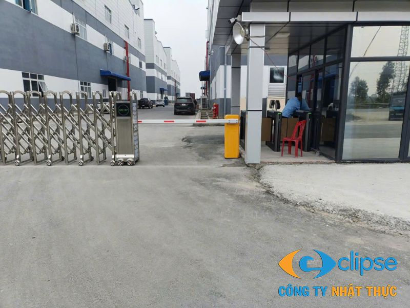 Lắp đặt cổng xếp inox ninh bình bền, đẹp, công nghệ mới 2026