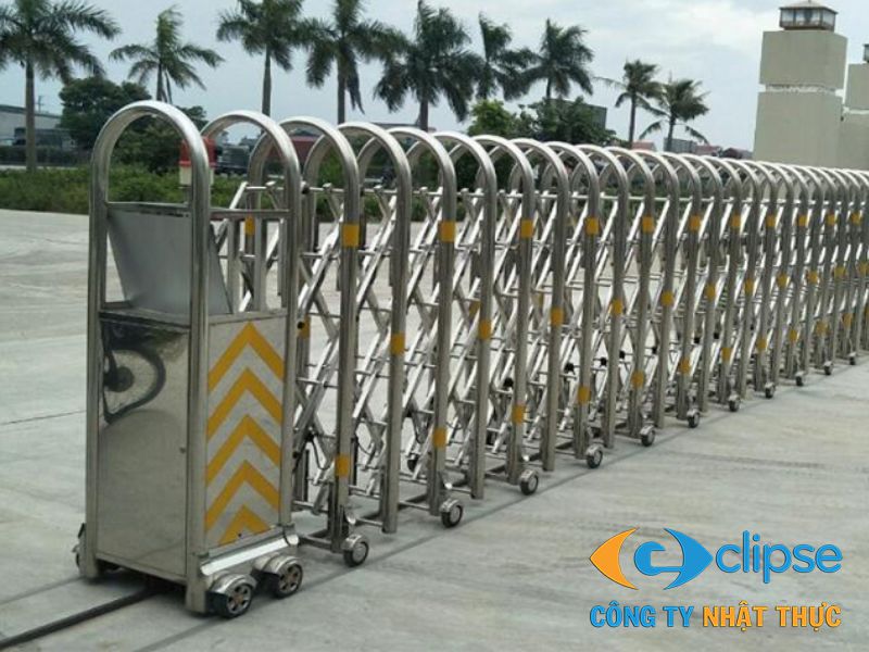 Dịch vụ thi công hệ thống cổng xếp điện có ray