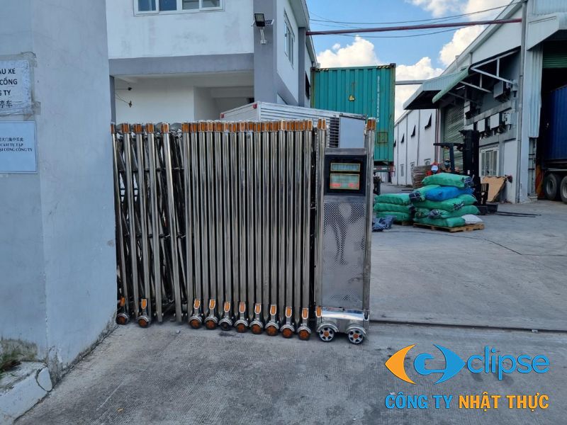 Nhật Thực cung cấp báo giá cổng xếp inox Thái Nguyên chính xác sau khi khảo sát