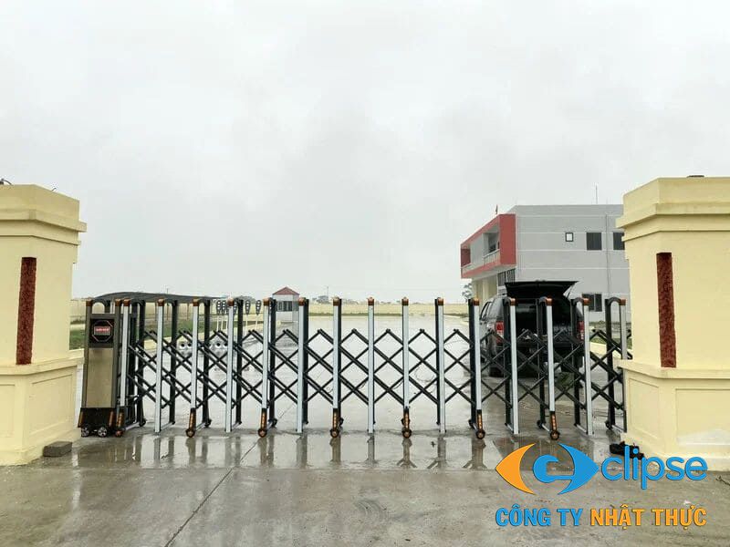 Mẫu cổng xếp điện tự động thông minh