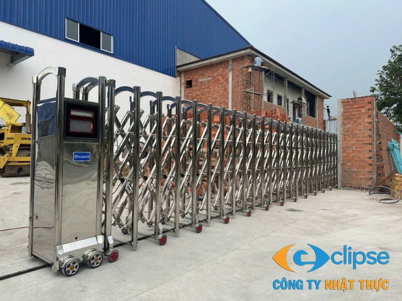 Mẫu cổng xếp inox 304 cao cấp