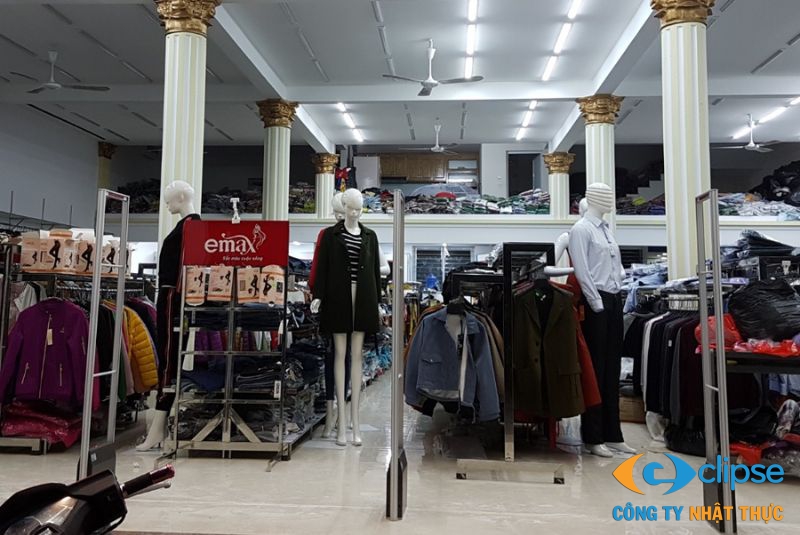 Đội ngũ kỹ thuật viên của Nhật Thực luôn trong trạng thái sẵn sàng, hỗ trợ khách hàng hết mình tận tâm