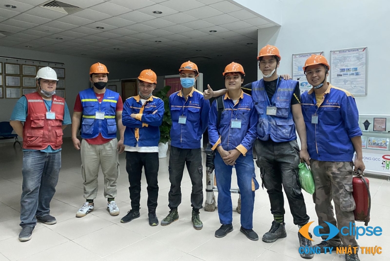 Đội ngũ kỹ thuật viên dày dặn kinh nghiệm với chuyên môn cao tại Nhật Thực