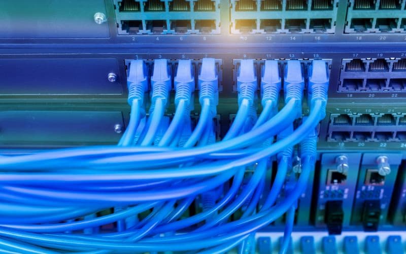 Tốc độ dữ liệu là thông số quan trọng của cáp mạng
