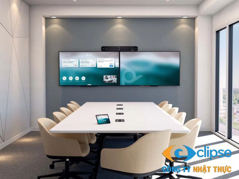 Thiết bị hội nghị tích hợp camera kép mang lại chiều sâu và độ chi tiết cho hình ảnh.