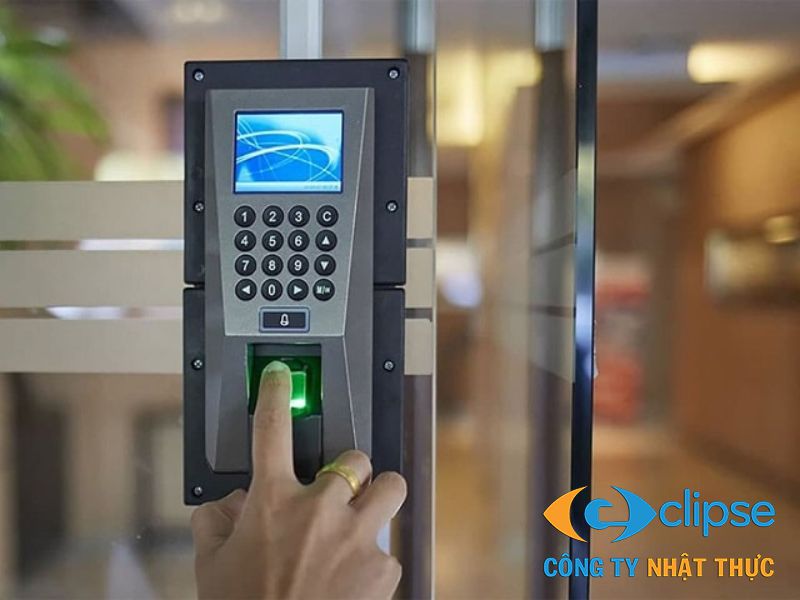 Giải pháp máy chấm công khuôn mặt và kiểm soát ra vào tại doanh nghiệp.