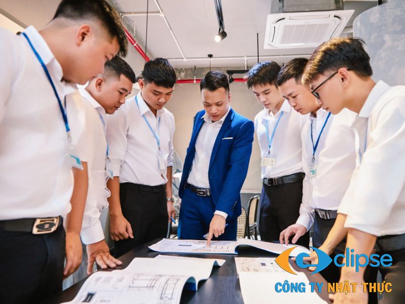  Đội ngũ nhân viên Nhật Thực lên kế hoạch triển khai hệ thống an ninh tại Nam Định