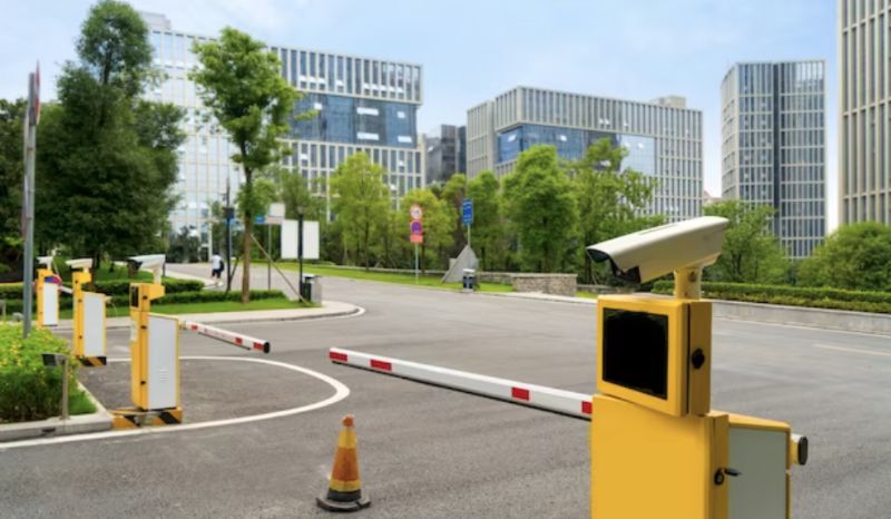 Giữ xe tiện lợi, kiểm soát mọi lúc, mọi nơi cho học sinh và giáo viên