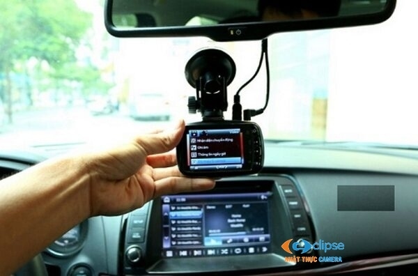lắp trọn bộ camera trên xe