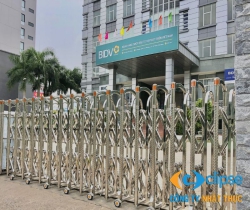 Thi công cổng xếp inox Hà Nam trọn gói, uy tín!