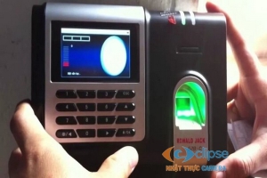 Cách reset lại máy chấm công Ronald jack dễ thực hiện nhất