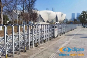 Cổng xếp tự động có ray và không ray: nên lắp loại nào tốt hơn?