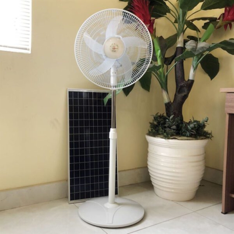 Quạt năng lượng mặt trời JINDIAN JD-S8800L