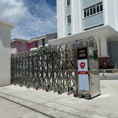 Cổng xếp Inox P-003