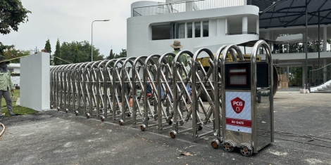 Cổng xếp Inox P-002