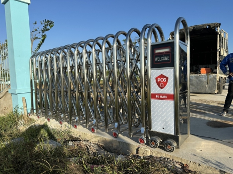 Cổng xếp Inox P-027