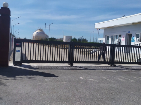 Cổng trượt hợp kim nhôm P149