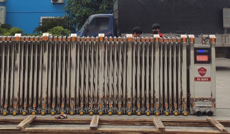 Cổng xếp Inox P-023