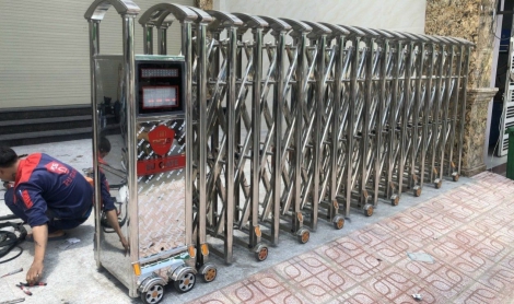 Cổng xếp Inox P-005 - VN