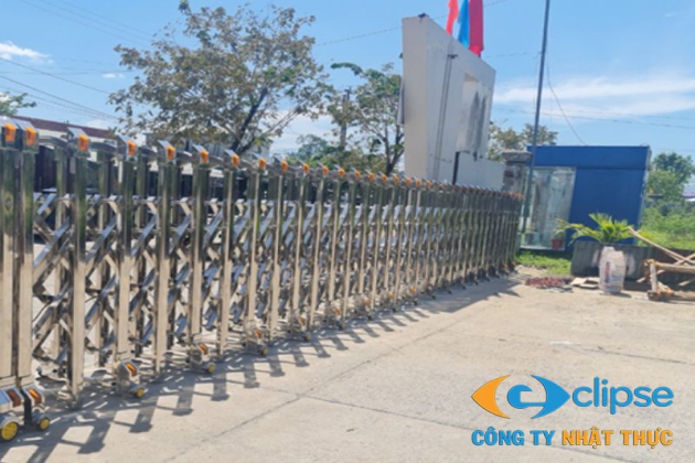 Báo giá lắp đặt cổng xếp inox Bắc Giang mới nhất