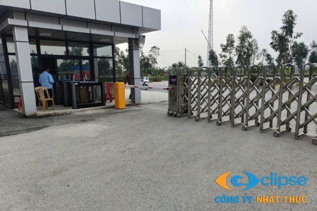 Thi công cổng xếp inox Vĩnh Phúc trọn gói, hỗ trợ kỹ thuật nhanh