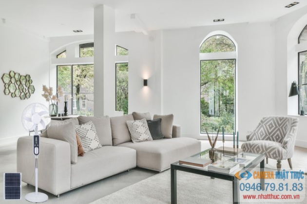 Không lo mùa hè mất điện vì đã có quạt năng lượng mặt trời Blue Carbon